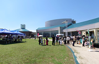 ハワイアロハホール